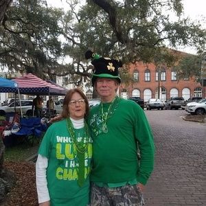 Meet your Posher, Laurie